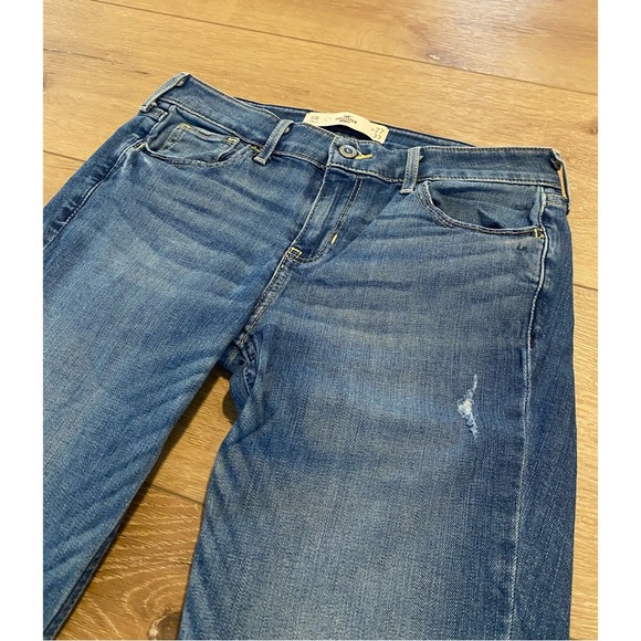 Hollister Boot Jeans - Picture 3 of 6